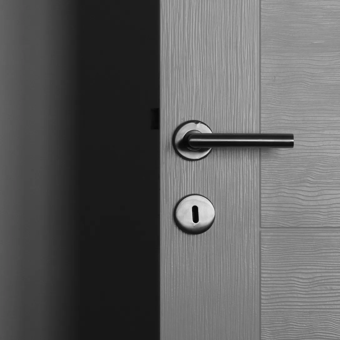 Door Knob Installation & Replacement